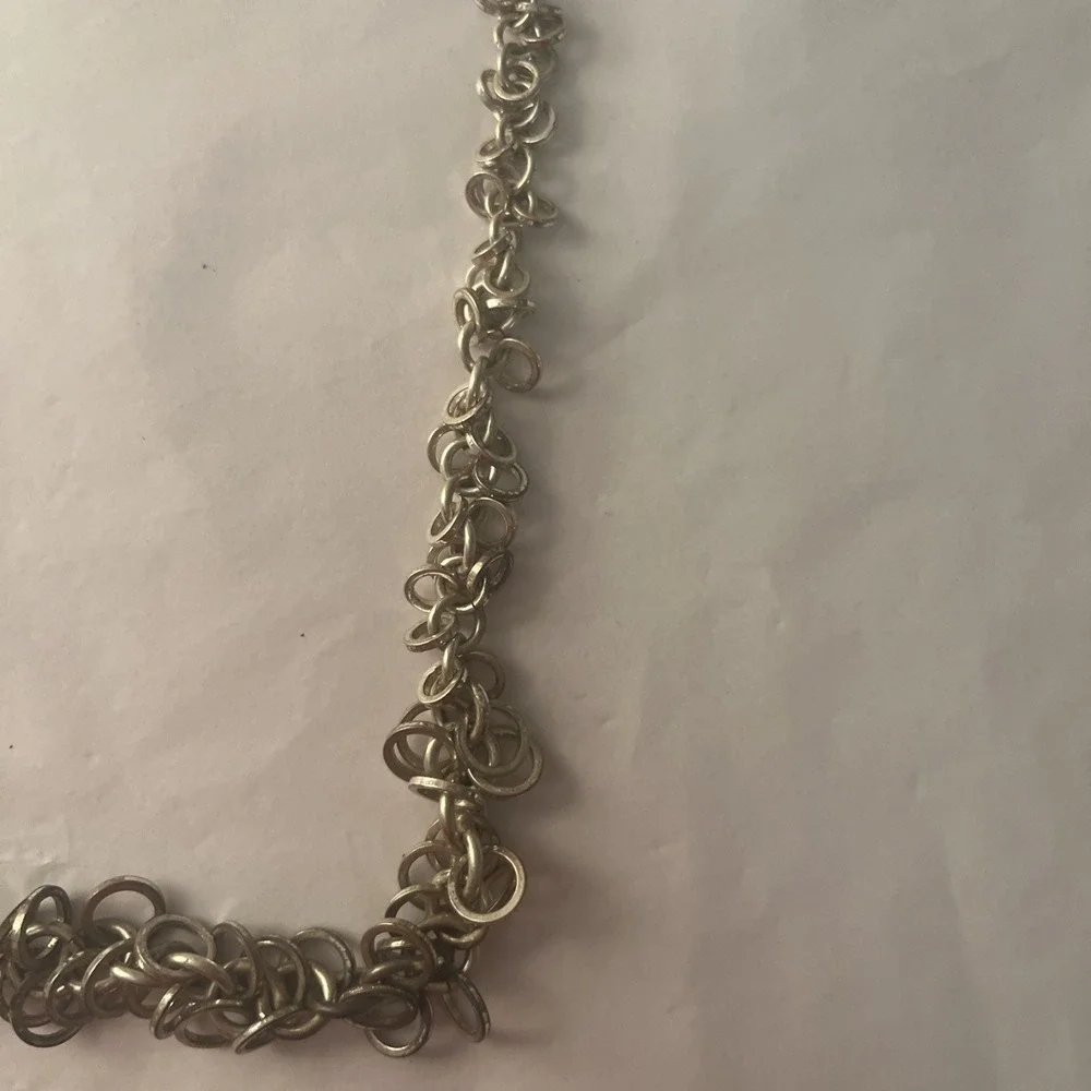Avon Necklace Many‎ Ring Chain Silver Tone C39-5